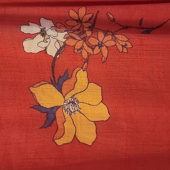 Summer Floral Tank. NWT - Picture 3 of 5